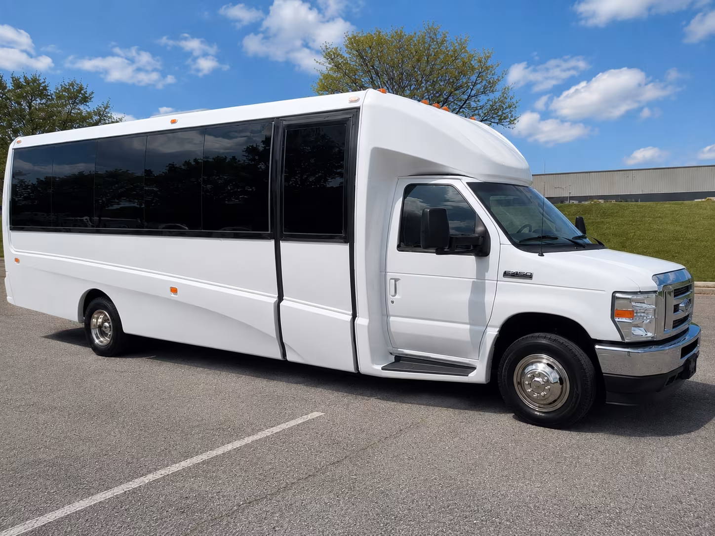 bus rentals for corporate outings team events and off site meetings