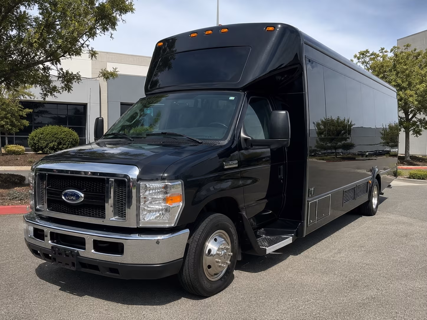 dallas new years eve party bus rental