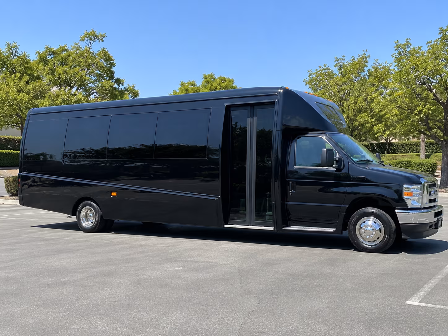 rent a bus in dallas for the perfect prom night pre party